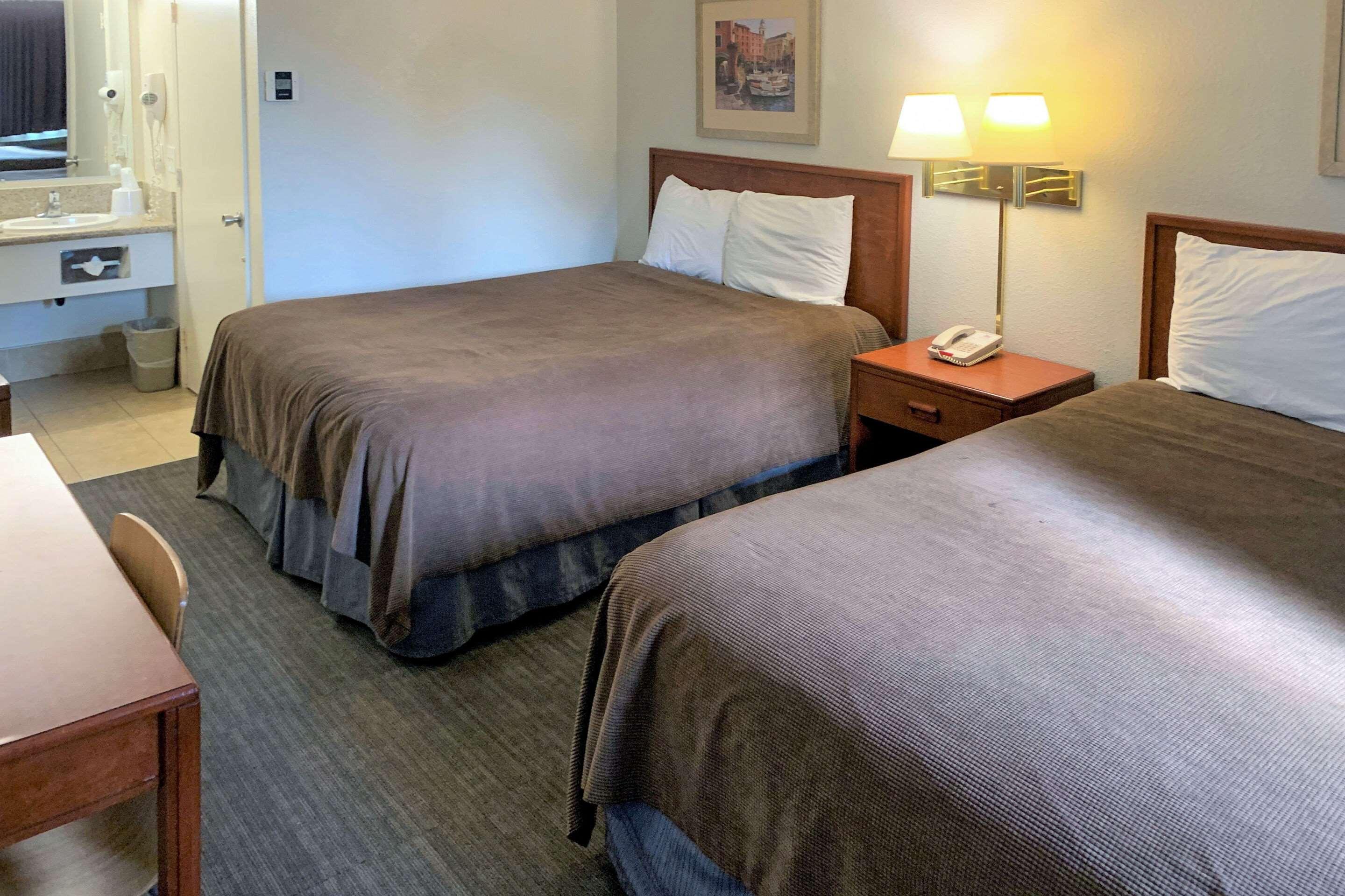 Rodeway Inn Sacramento-University Area Extérieur photo