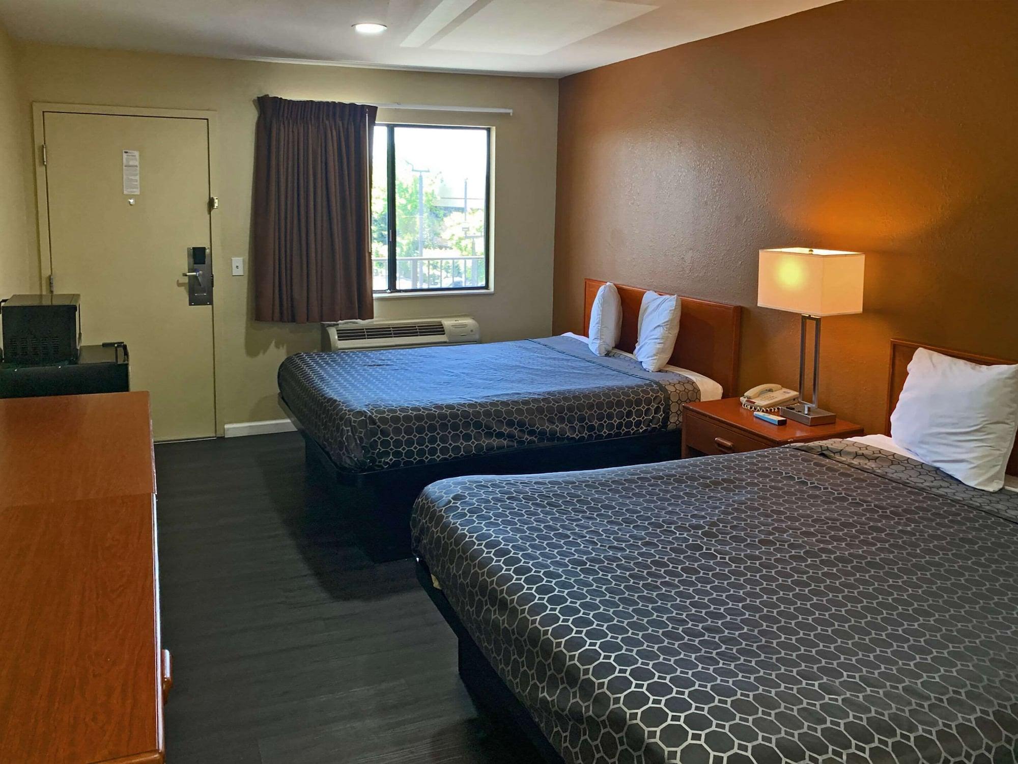 Rodeway Inn Sacramento-University Area Extérieur photo