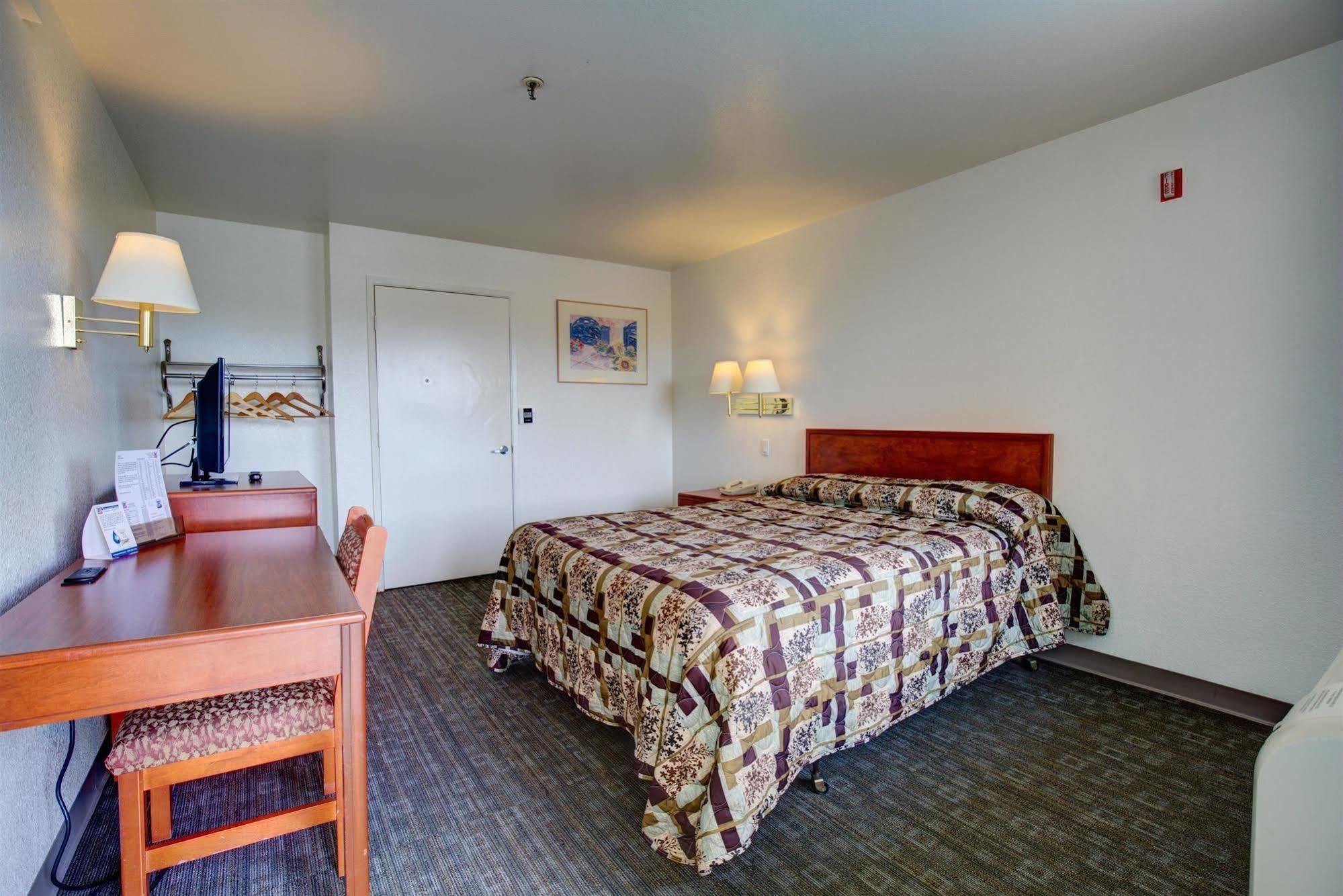 Rodeway Inn Sacramento-University Area Extérieur photo